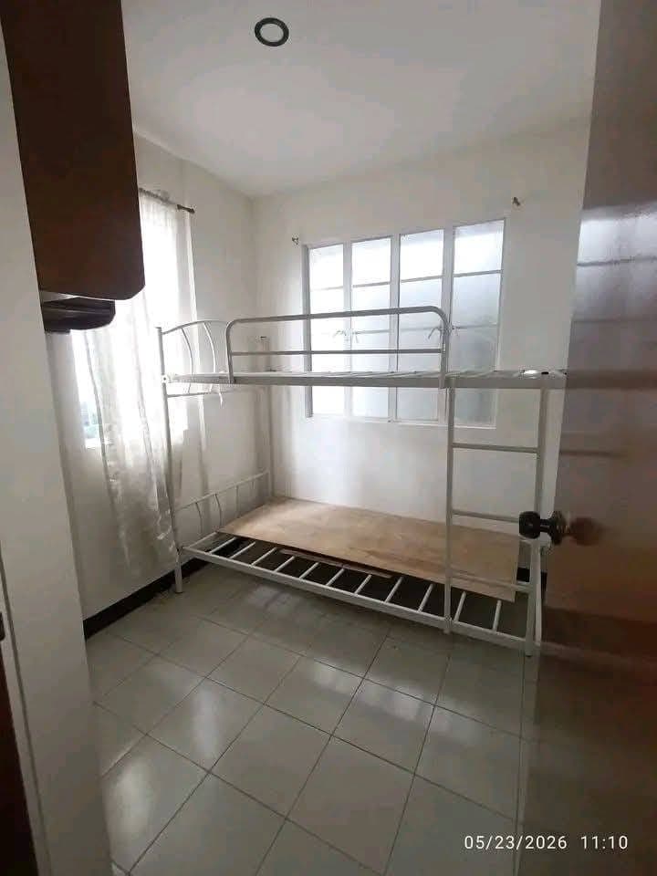 Newly renovated duplex house for rent! - photo 2