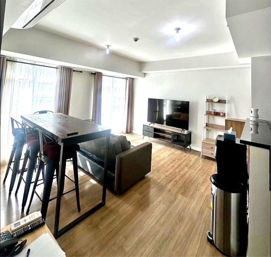 FOR RENT – 2-Bedroom Corner Unit with Balcony - photo 1