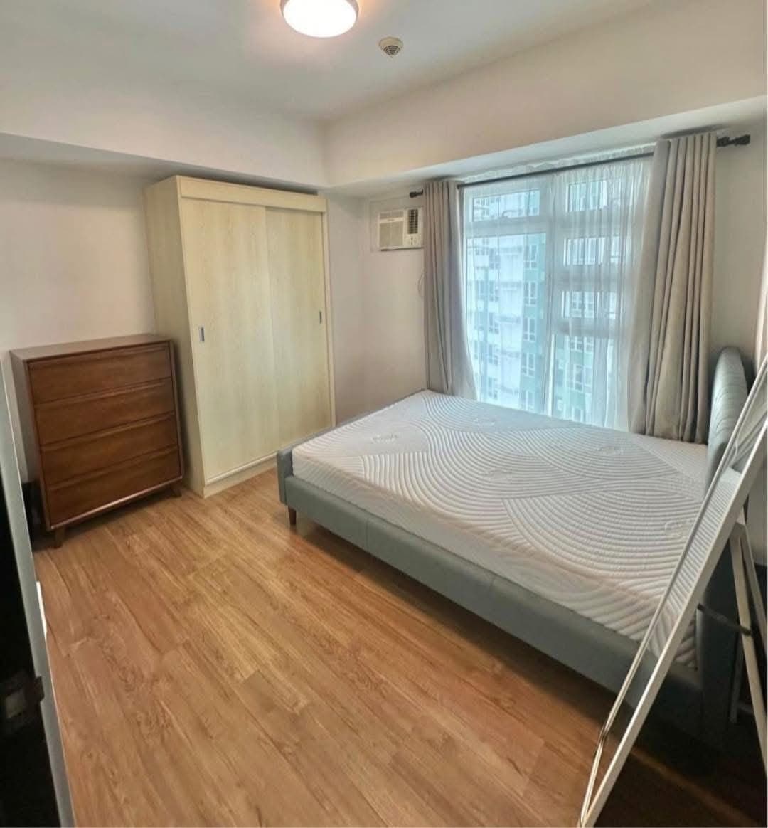 FOR RENT – 2-Bedroom Corner Unit with Balcony - photo 3