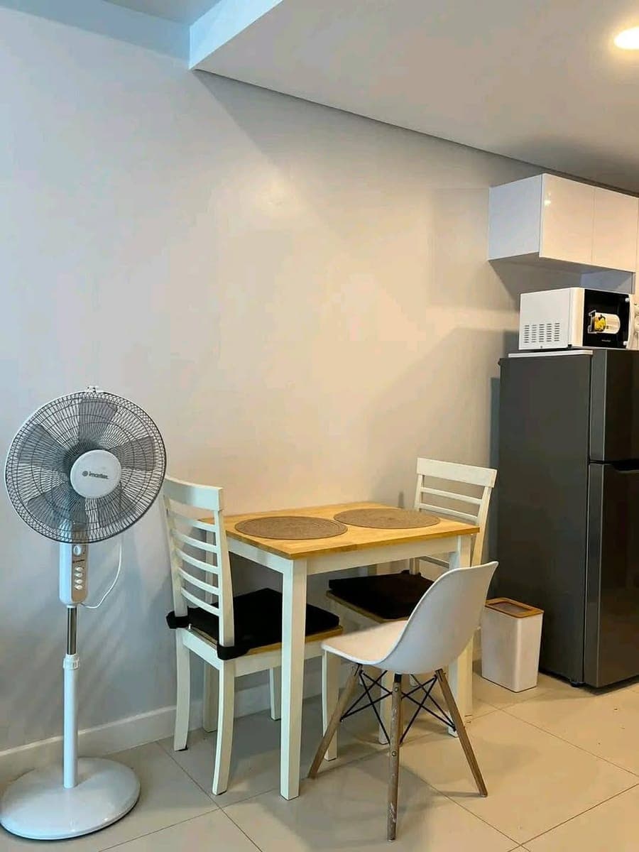 FOR RENT: Furnished Studio with washing machine at 38Park Avenue, IT Park, Lahug - photo 2