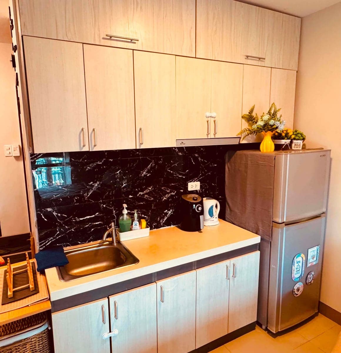 🌅 Studio Type Condominium with Balcony for Rent - photo 5