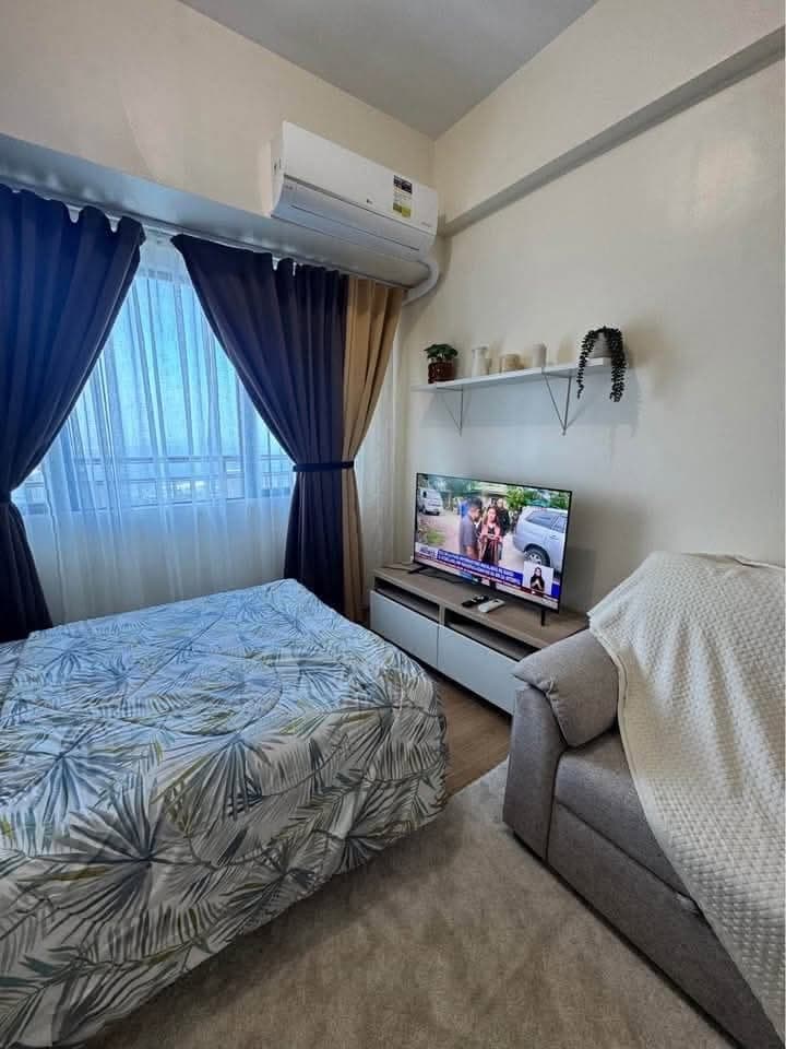 𝐅𝐎𝐑 𝐑𝐄𝐍𝐓: Studio Deluxe Condominium R Square Residences, Malate, Manila - photo 1