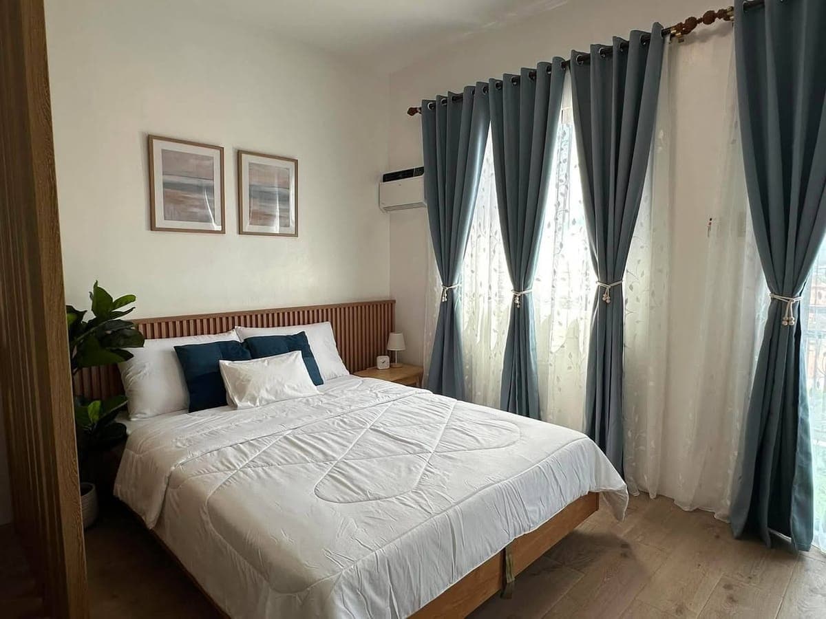 🏙️ 1BR Unit with Balcony for Rent - photo 1