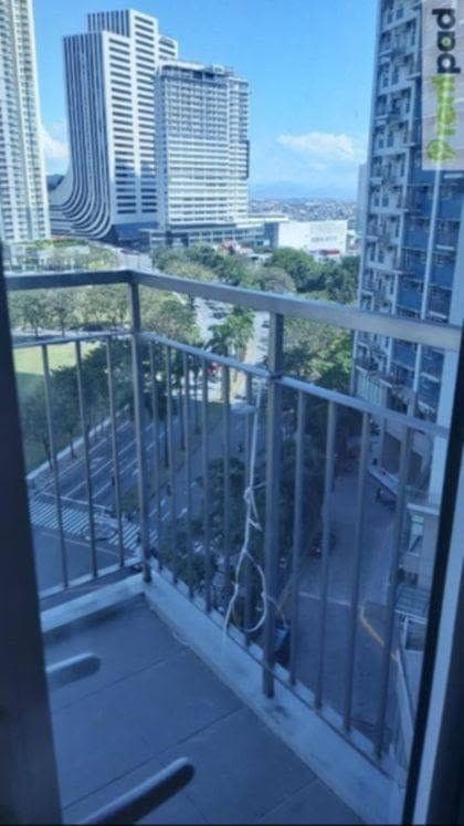 For rent at trion tower 3 1 bedroom unit with balcony - photo 1