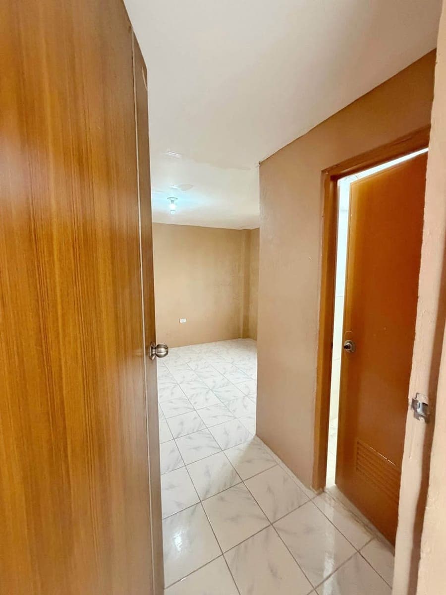 🏠 SPACIOUS ROOM FOR RENT WITH BALCONY - photo 1