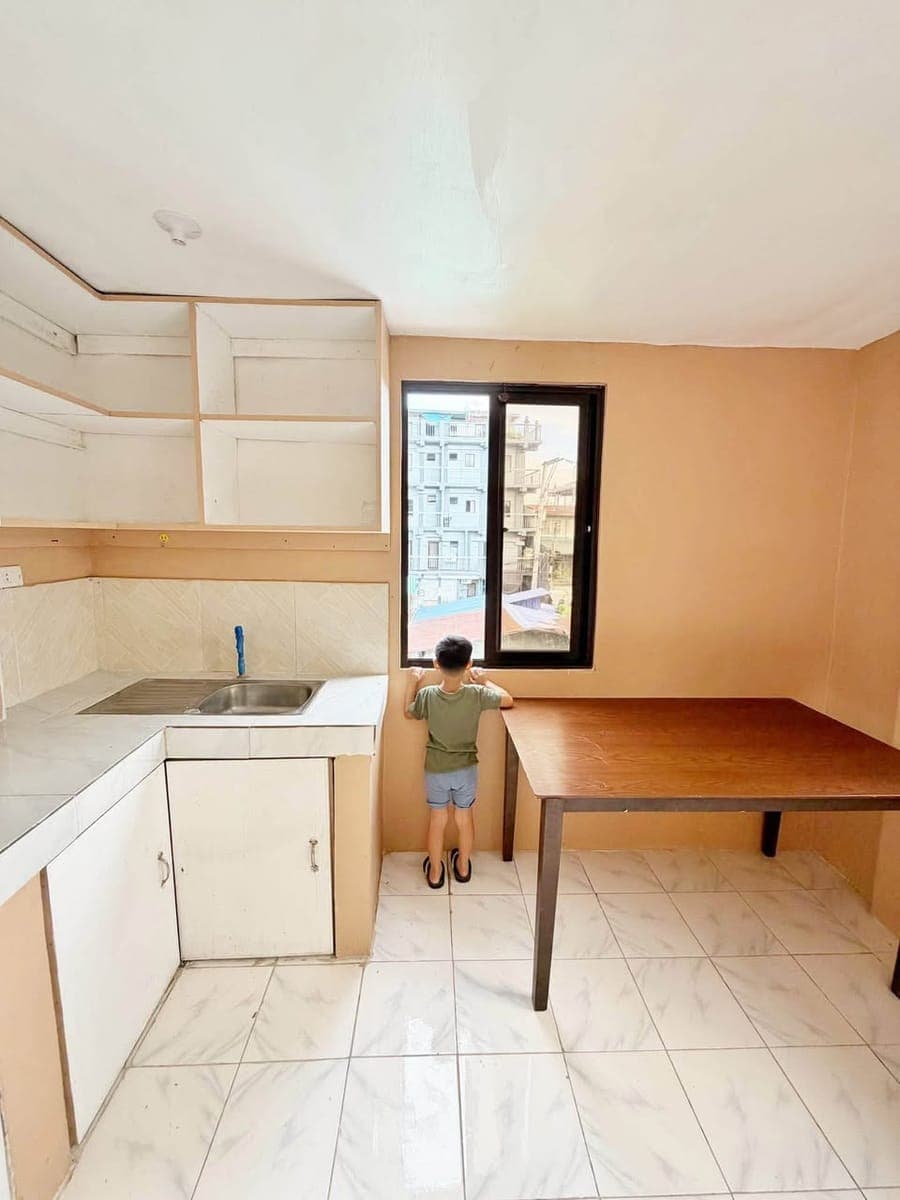 🏠 SPACIOUS ROOM FOR RENT WITH BALCONY - photo 3