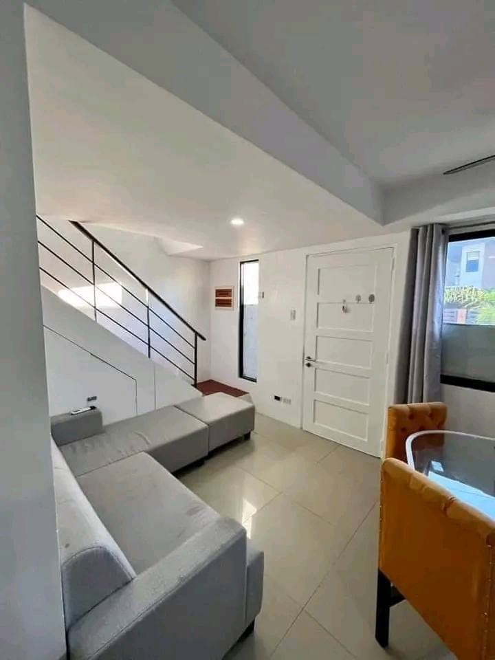 ✨FURNISHED 3-BEDROOM DUPLEX HOUSE FOR RENT IN ALMIYA SUBDIVISION MANDAUE CITY - photo 2