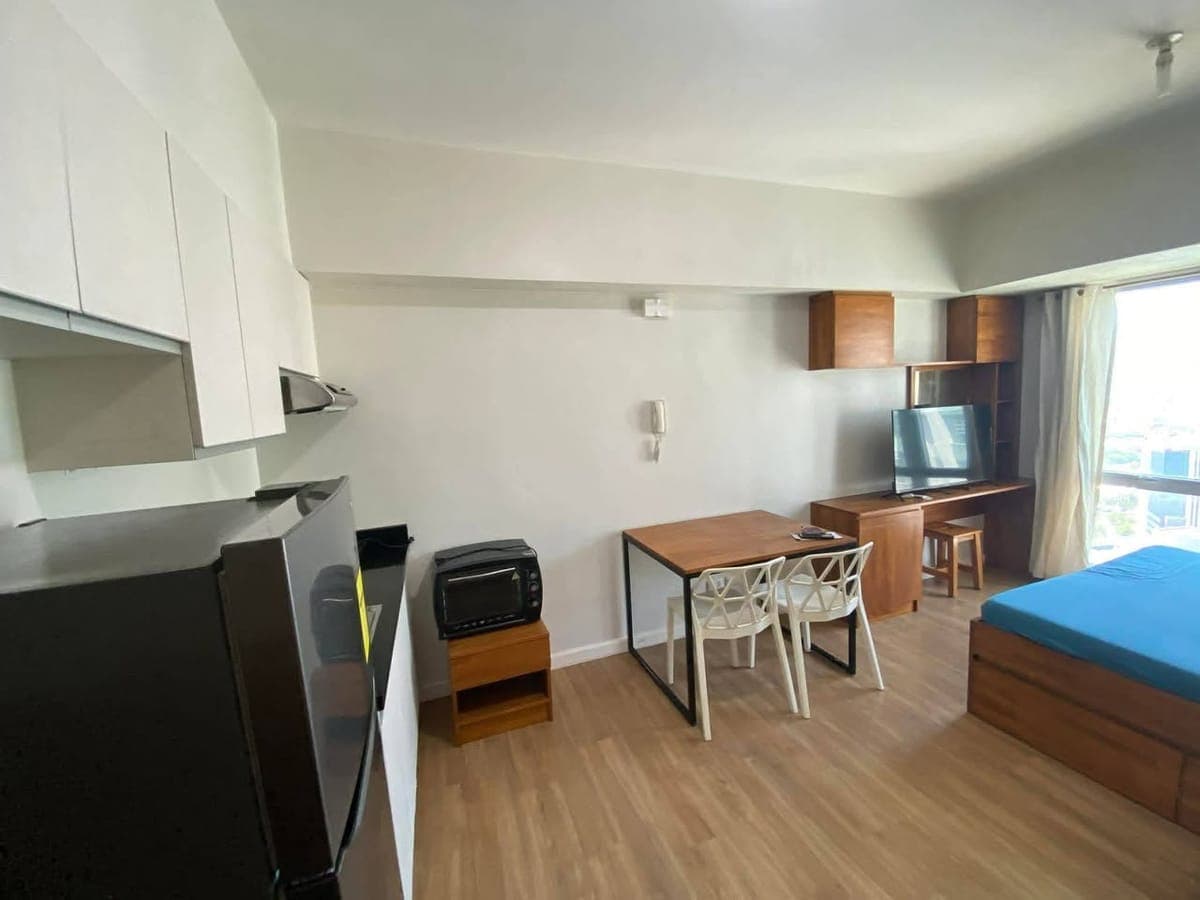 SOLINEA TOWER 2 STUDIO UNIT FOR RENT - photo 2