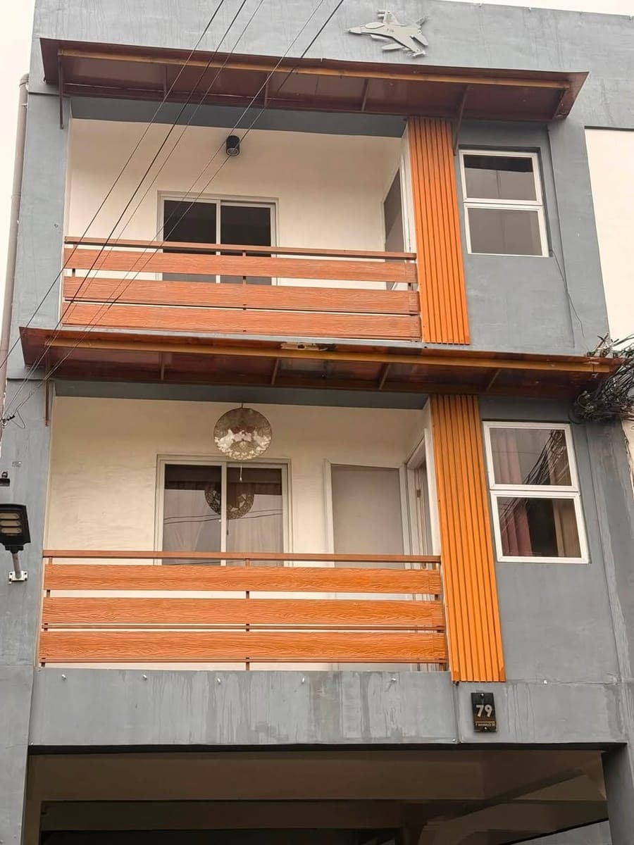 2 bedroom apartment (63sqm) available for rent inside gated compound with CCTV , with own Meralco an... - photo 2