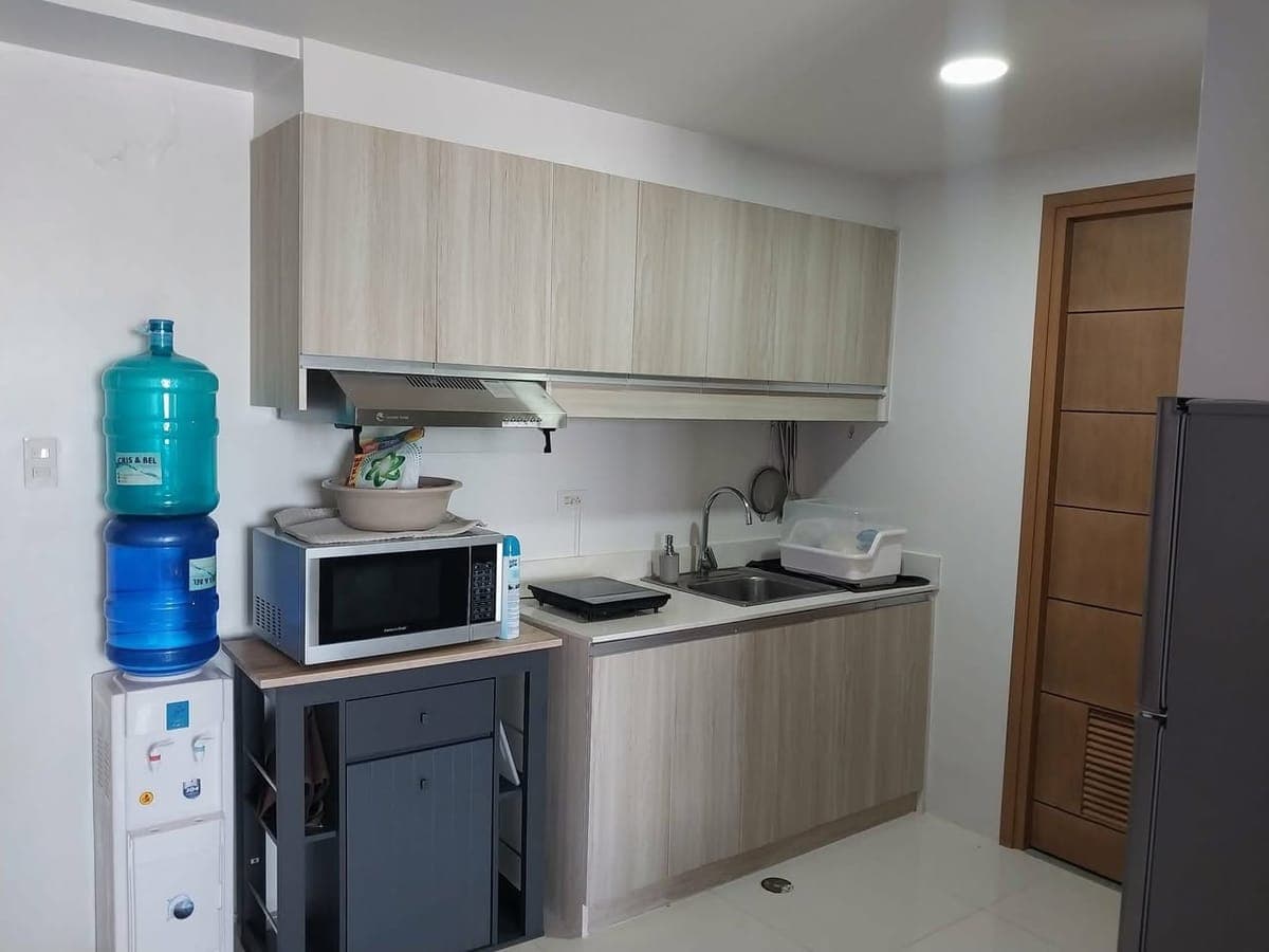 ✨ 1 Bedroom with Balcony furnished for only ₱35,000/mo only including condo dues  @ TAFT EAST GATE w... - photo 4