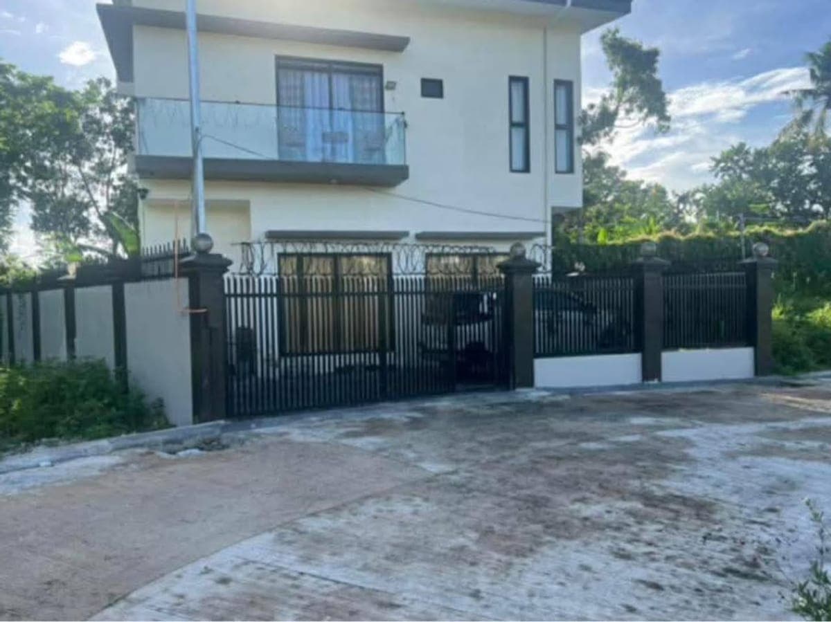 🏡 FOR RENT | 2-STOREY HOUSE WITH BALCONY - photo 1