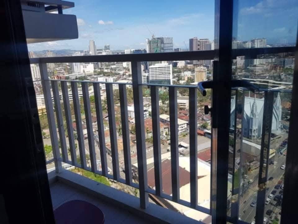 AVAILABLE FOR RENT at Cebu City near Fuente Osmeña Circle - photo 5