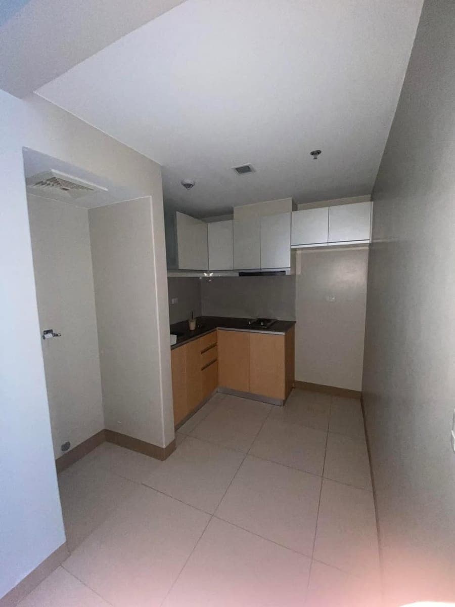 **FOR RENT: 1-Bedroom Condo at One Eastwood Avenue, Eastwood City, QC** 🏙️ - photo 5