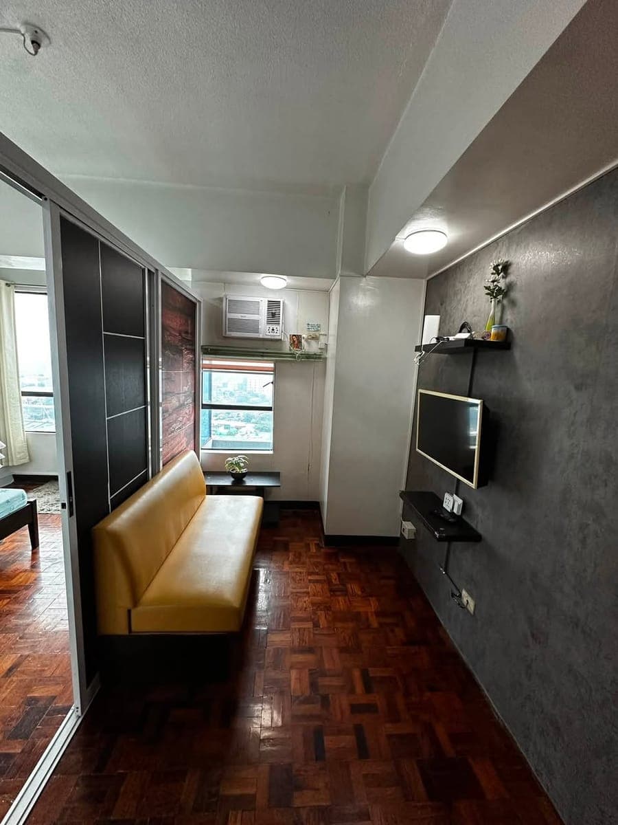 1BR/studio unit FOR RENT Garden Heights/Quezon City - photo 2