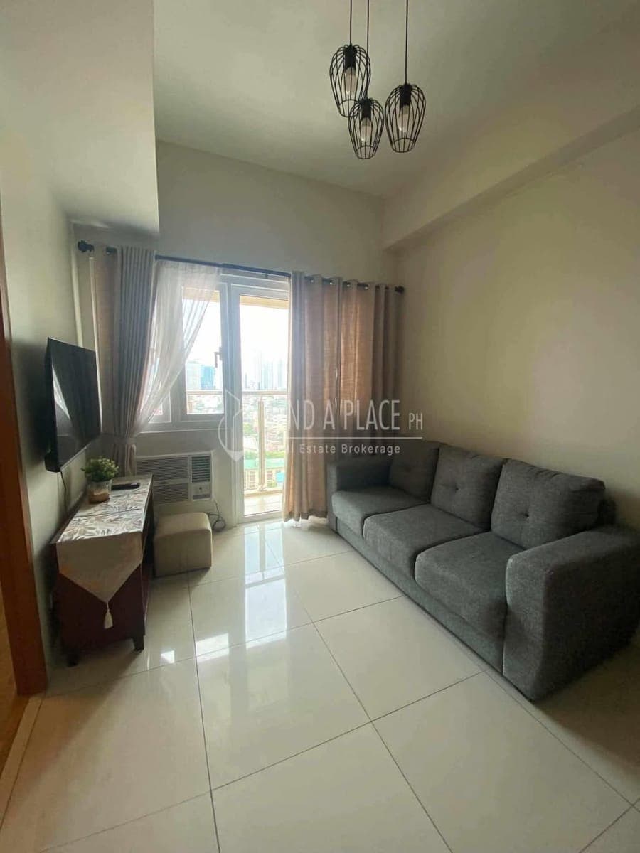 FOR LEASE MADISON PARK WEST 1 Bedroom - photo 2