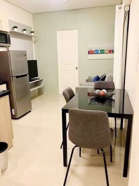 💁25K FULLY FURNISHED 1 BEDROOM CONDO FOR RENT THE COURTYARDS AT BANAWA w/ FREE PARKING💥VERY NEAR M... - photo 2