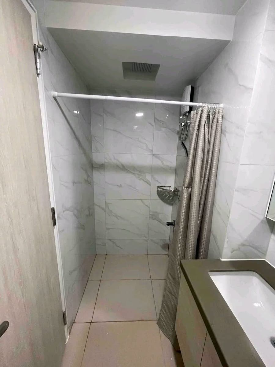 𝗙𝗢𝗥 𝗥𝗘𝗡𝗧 30k/month 𝗙𝘂𝗹𝗹𝘆-𝗙𝘂𝗿𝗻𝗶𝘀𝗵𝗲𝗱 𝗦𝘁𝘂𝗱𝗶𝗼-𝘁𝘆𝗽𝗲 Condo unit 𝗶𝗻 𝗠𝗮𝗻... - photo 3