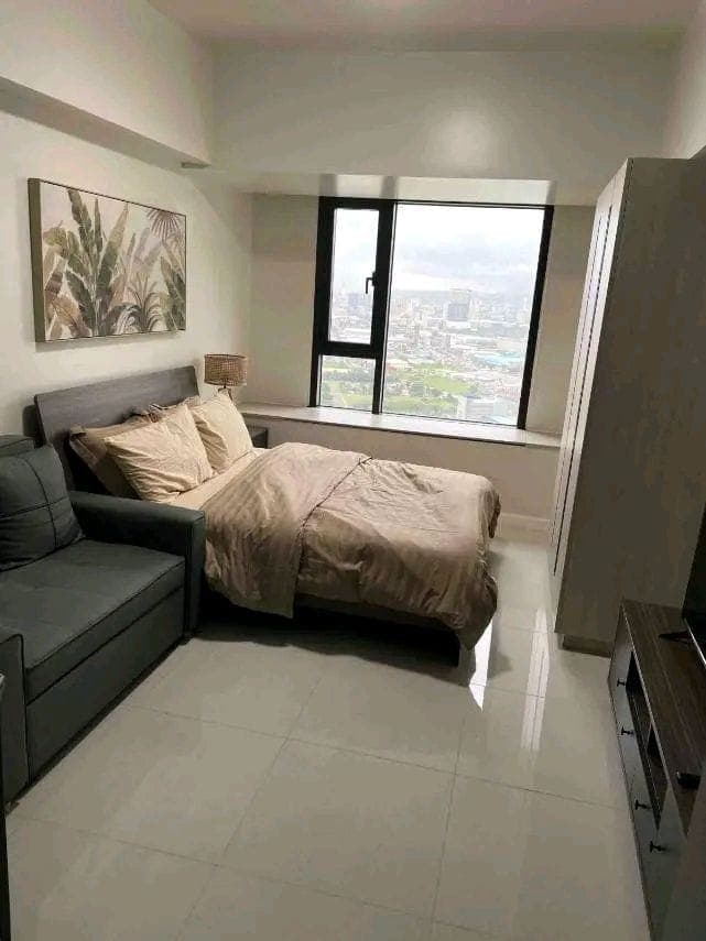 𝗙𝗢𝗥 𝗥𝗘𝗡𝗧 30k/month 𝗙𝘂𝗹𝗹𝘆-𝗙𝘂𝗿𝗻𝗶𝘀𝗵𝗲𝗱 𝗦𝘁𝘂𝗱𝗶𝗼-𝘁𝘆𝗽𝗲 Condo unit 𝗶𝗻 𝗠𝗮𝗻... - photo 5