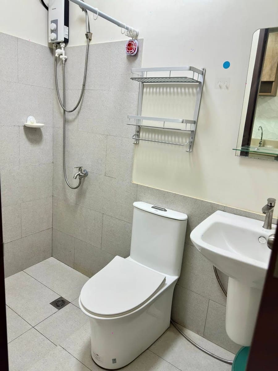 For Rent The Median, Lahug, Cebu City - photo 4