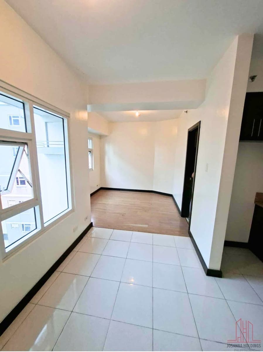 ** FOR LEASE - Gateway Regency** - photo 4