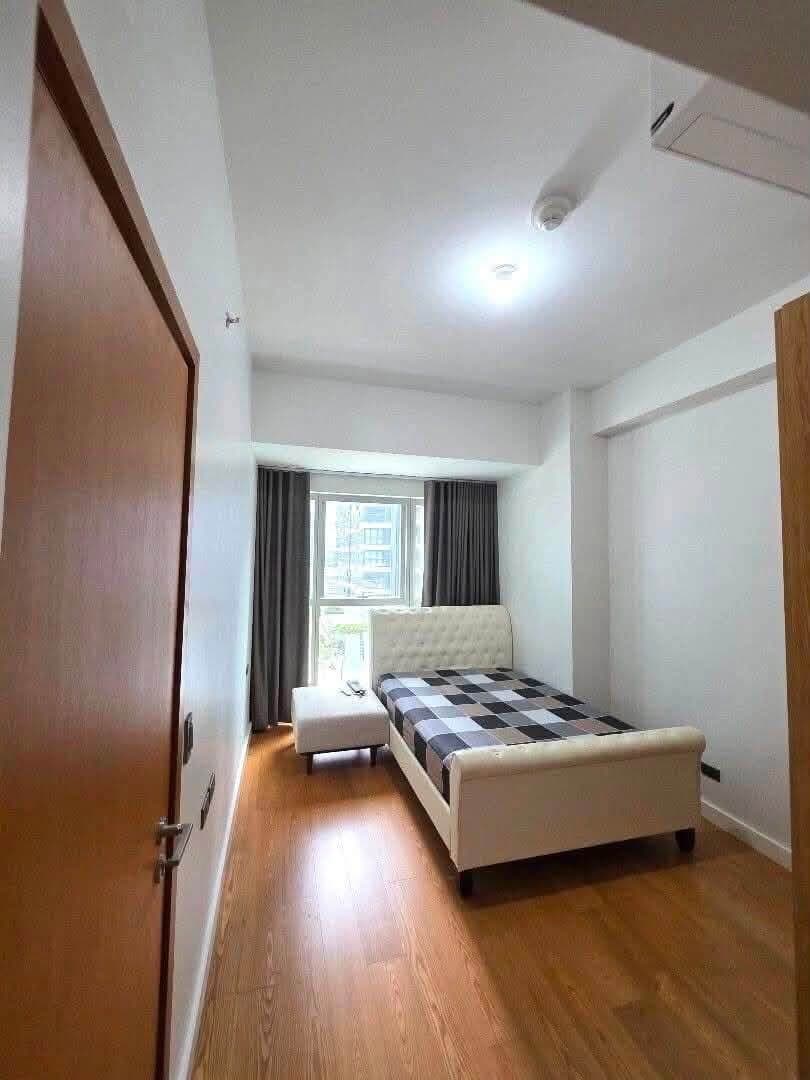 For Rent at The Seasons Residences BGC - photo 4
