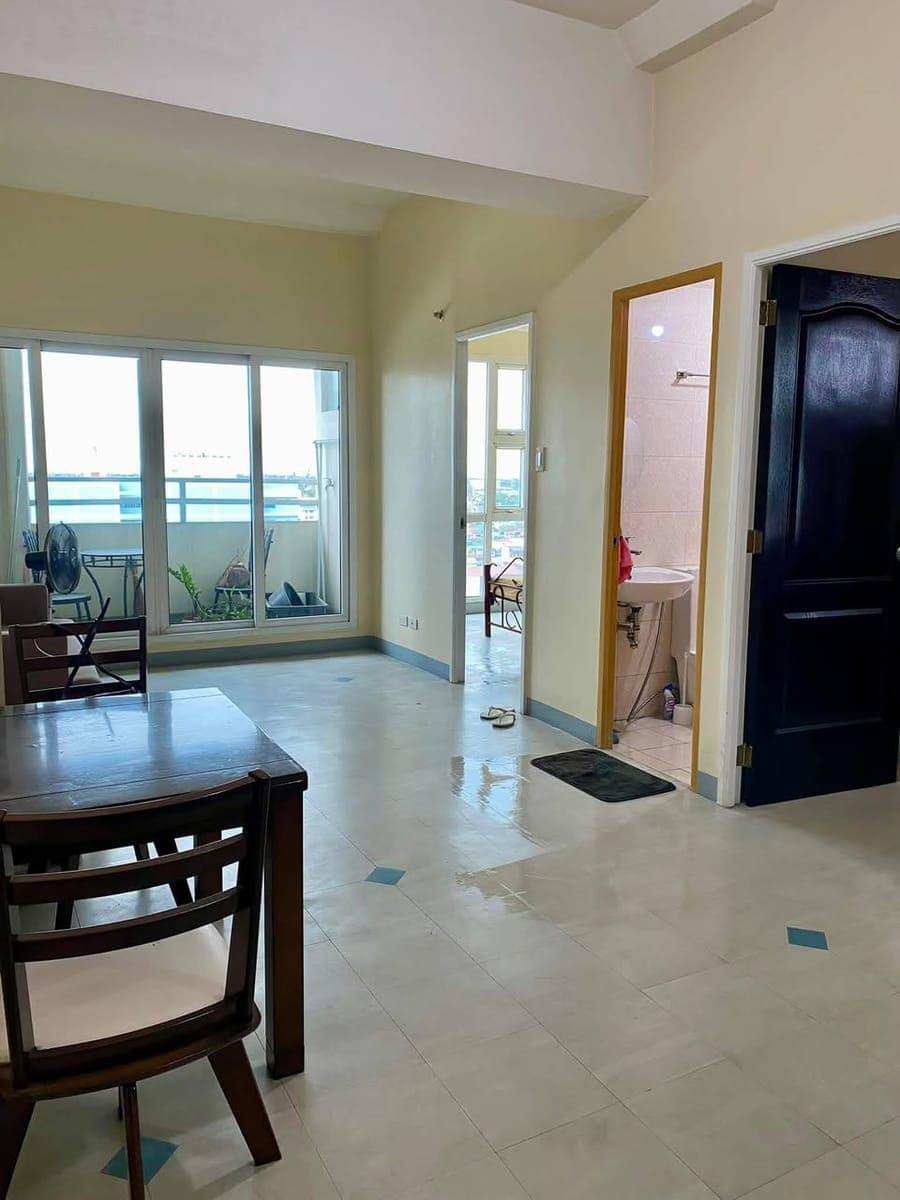Condo for rent (1 year stay): - photo 1