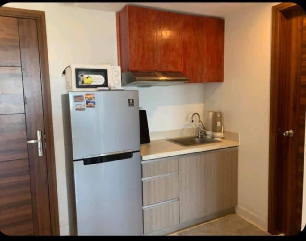 AVAILABLE FOR RENT at Cebu City near Fuente Osmeña Circle - photo 5