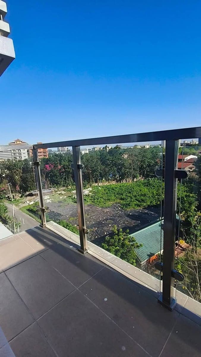 FOR RENT STUDIO UNIT with Balcony - photo 2