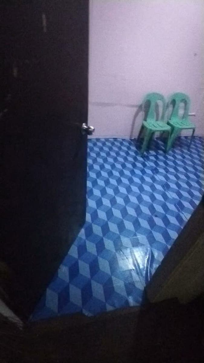 Room for rent pembo Dahlia walking distance market market and sm aura 5k for 2 person girl only pm S... - photo 1