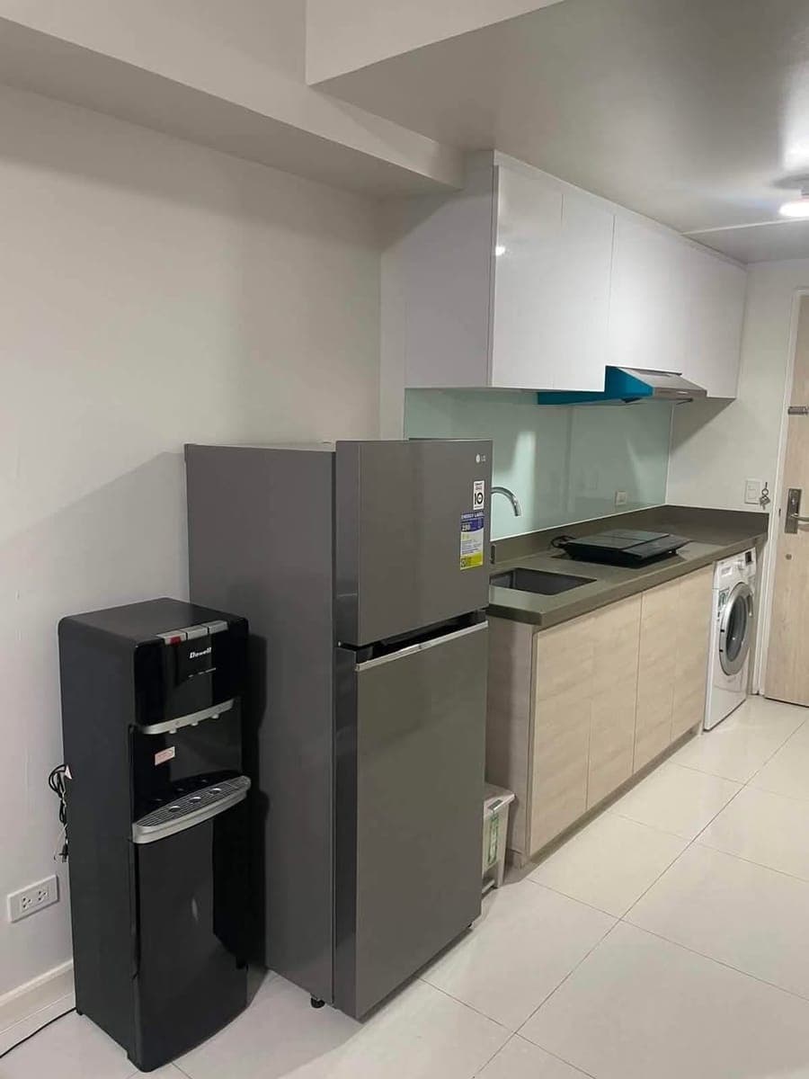 FOR RENT: Mandani Bay Suites Studio - photo 5