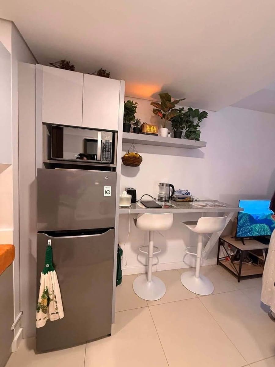 For Rent: 38 Park Fully Furnished studio unit - photo 5