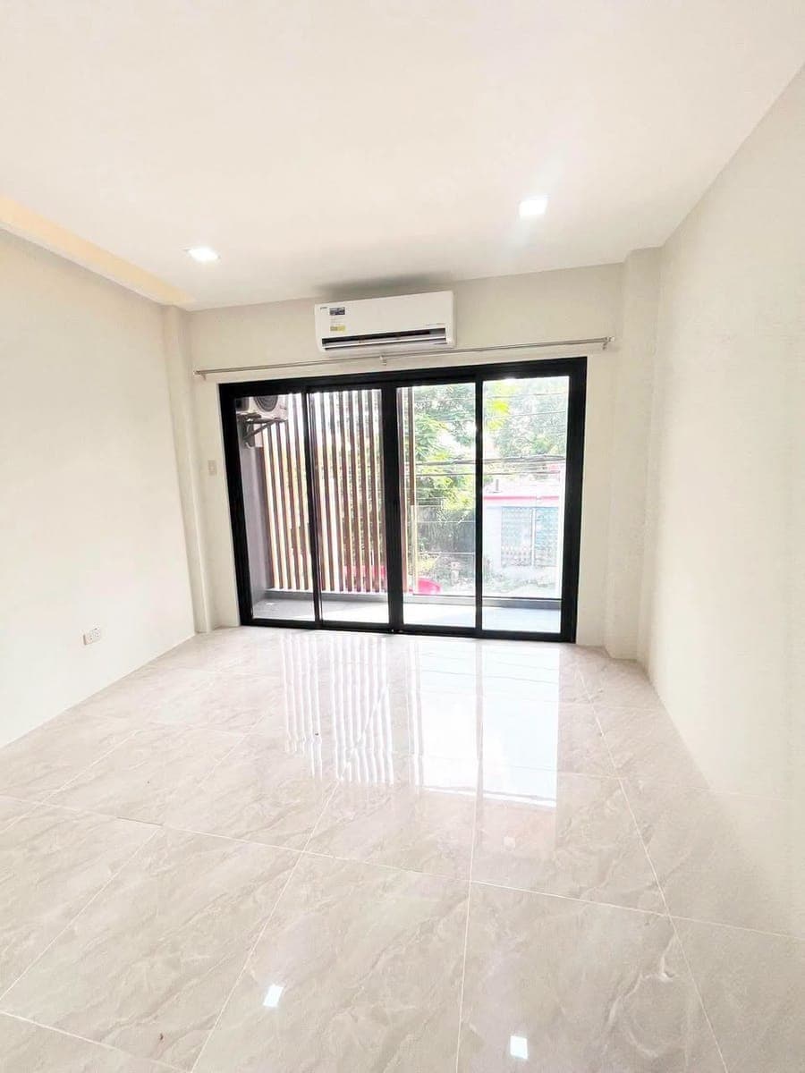 TOWNHOUSE FOR RENT - photo 3