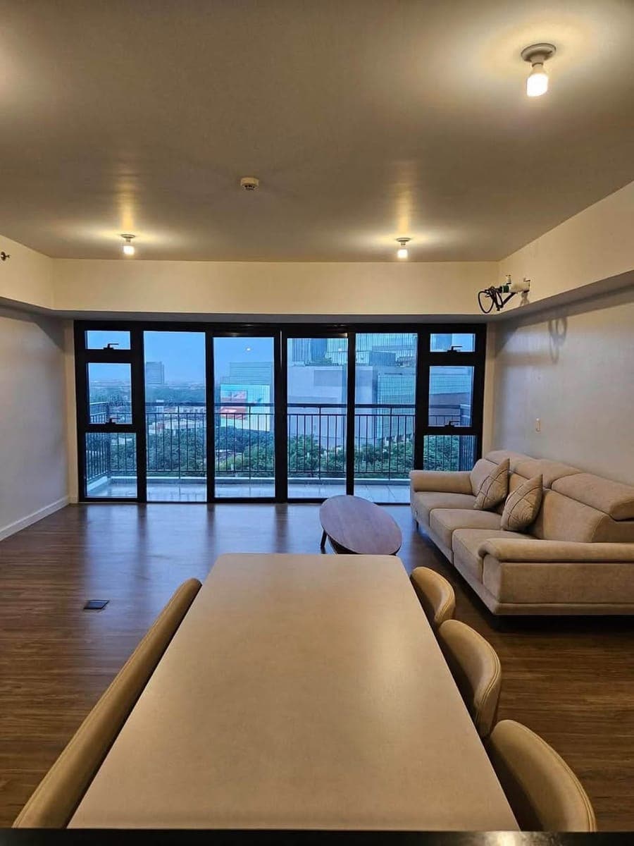 High Park Tower 1 - FOR LEASE - photo 1