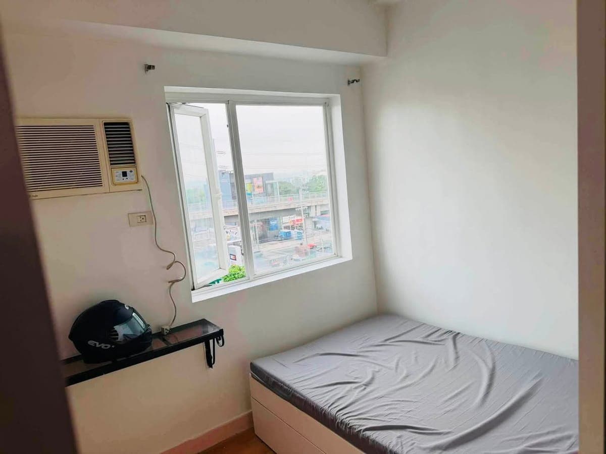 FOR RENT — 1-BEDROOM SEMI-FURNISHED CONDO - photo 4