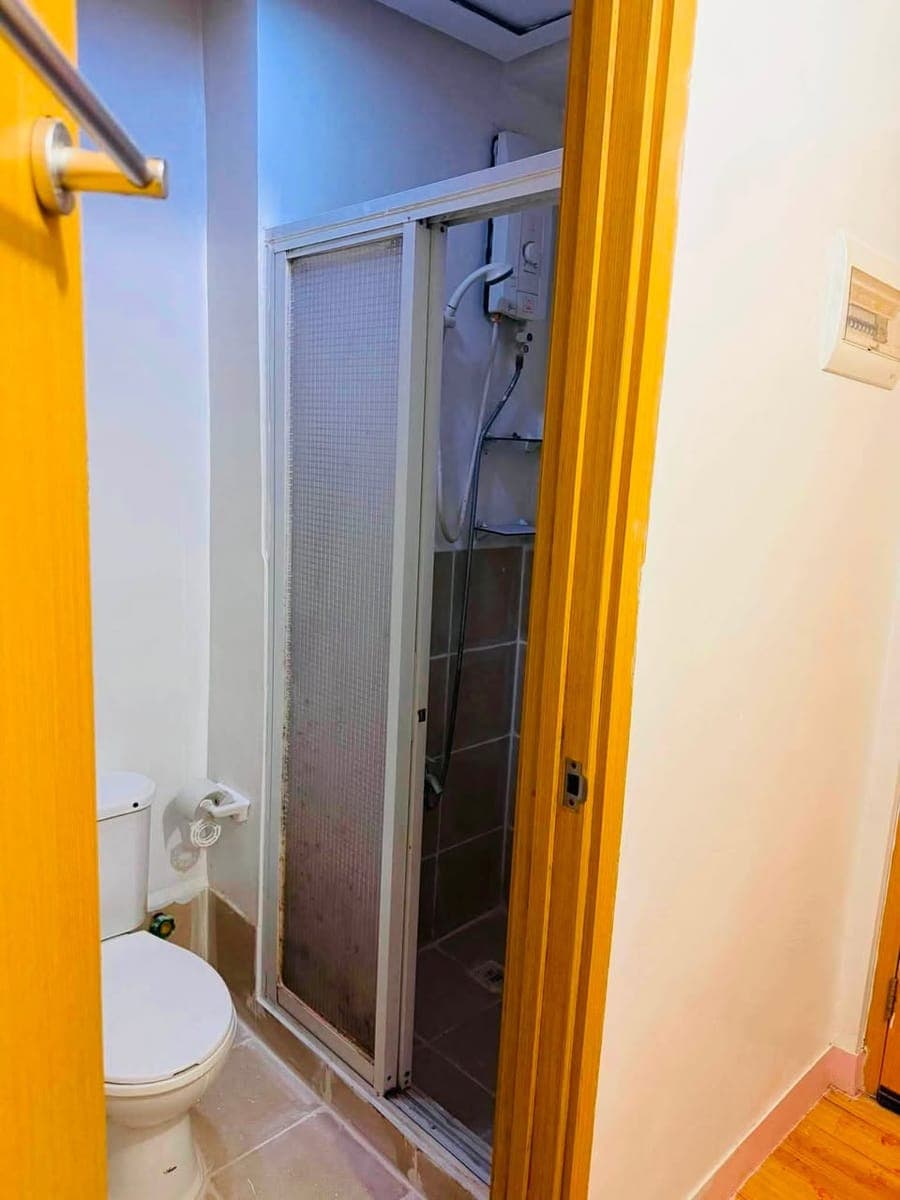 FOR RENT — 1-BEDROOM SEMI-FURNISHED CONDO - photo 5