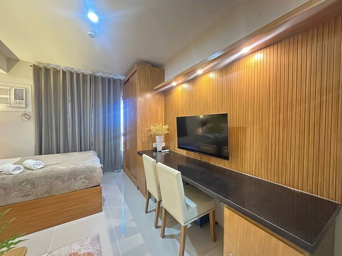 FURNISHED STUDIO UNIT FOR RENT/SUBLEASE available june 12 - photo 2