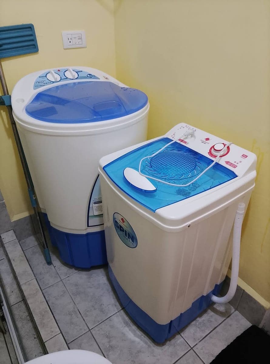 Studio unit for rent, furnished, including washing machine and dryer. 20k dues included. Move in anytime - photo 2
