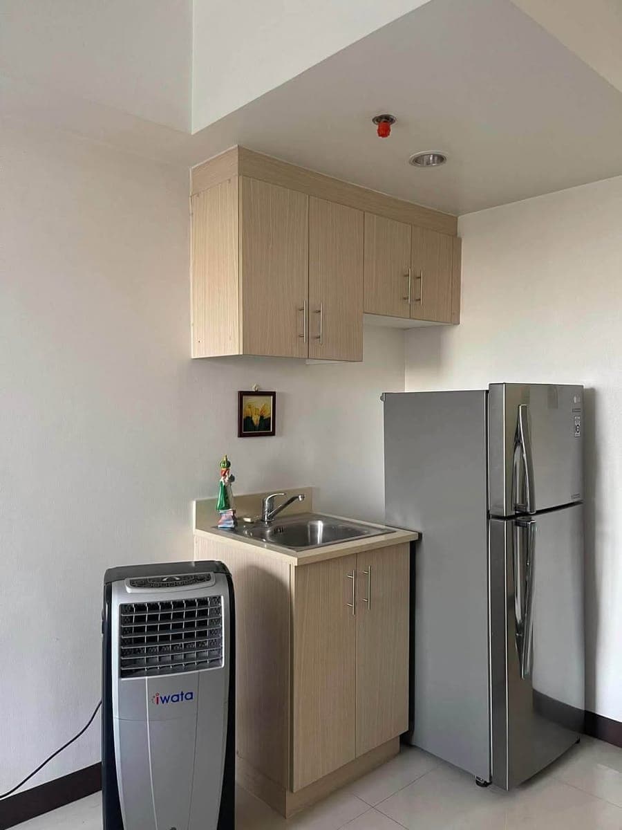 CONDO FOR RENT | PINE CREST, NEW MANILA - photo 2