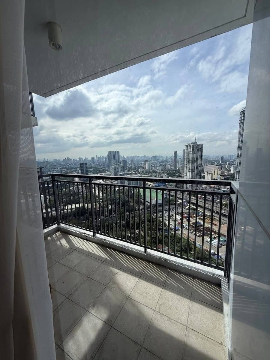 FOR RENT / FOR SALE – 1-Bedroom Furnished Condo Unit - photo 2