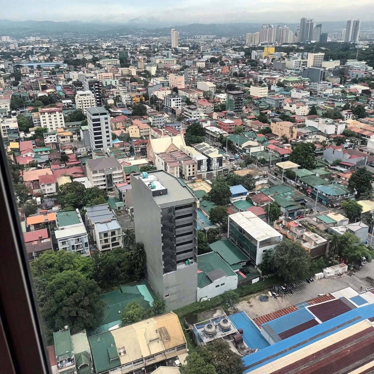 Amaia Skies Cubao Tower 2 (32nd floor near elevator) and Facing Antipolo - photo 2