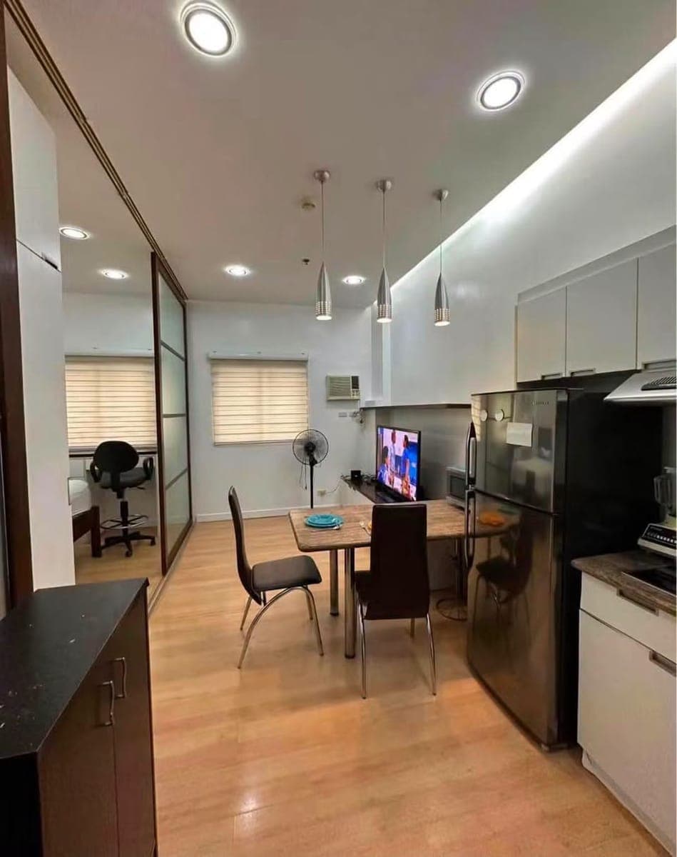 RUSH CONDO FOR RENT –  ESCALADES AT 20TH, CUBAO - photo 3