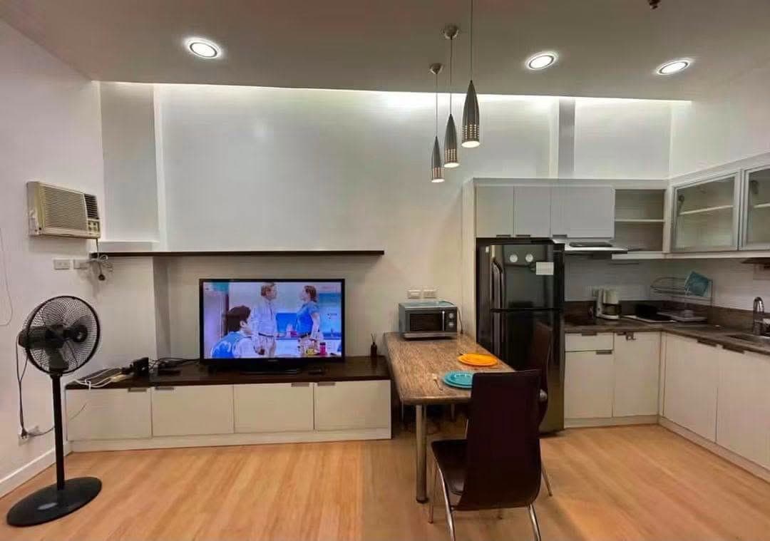 RUSH CONDO FOR RENT –  ESCALADES AT 20TH, CUBAO - photo 5
