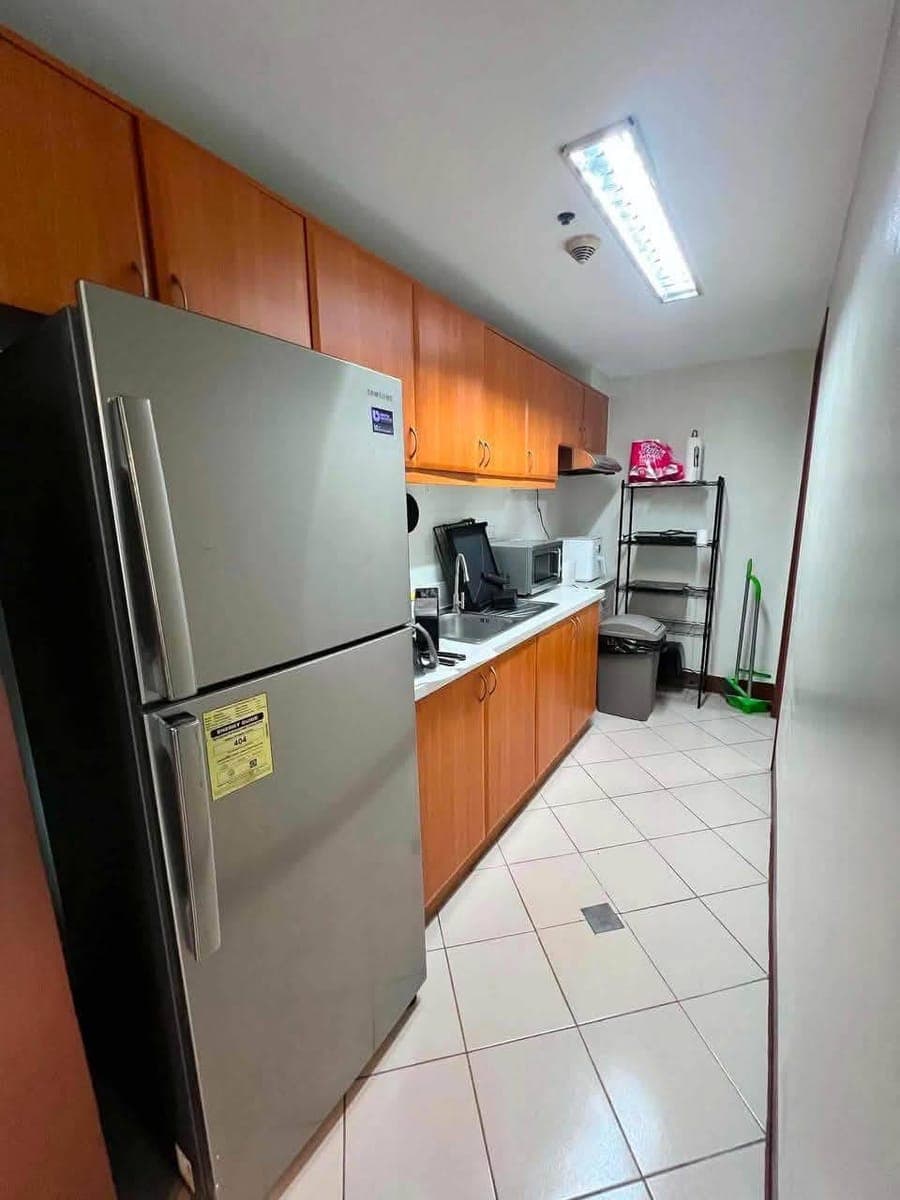 For Lease 1 Bedroom Forbeswood Parklane BGC near St Luke’s Hospital - photo 2