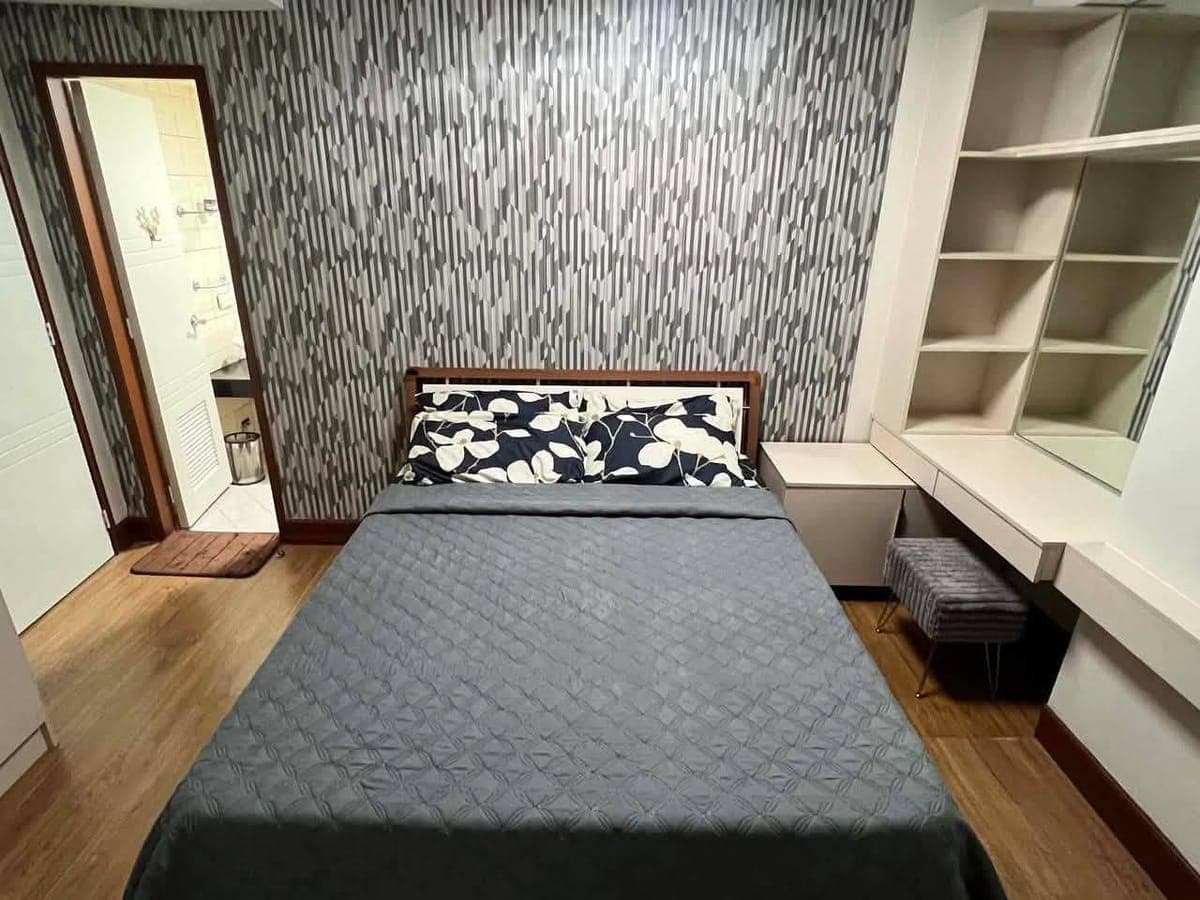For Lease 1 Bedroom Forbeswood Parklane BGC near St Luke’s Hospital - photo 4