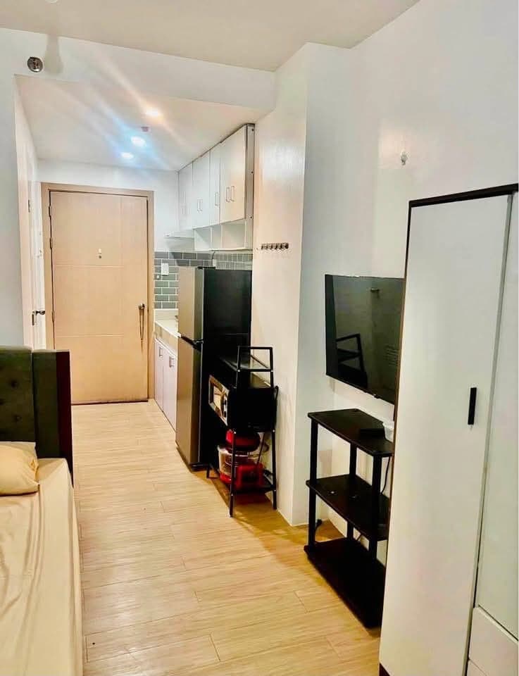 FOR RENT: ₱17,500/month. | Inclusive association dues - photo 1