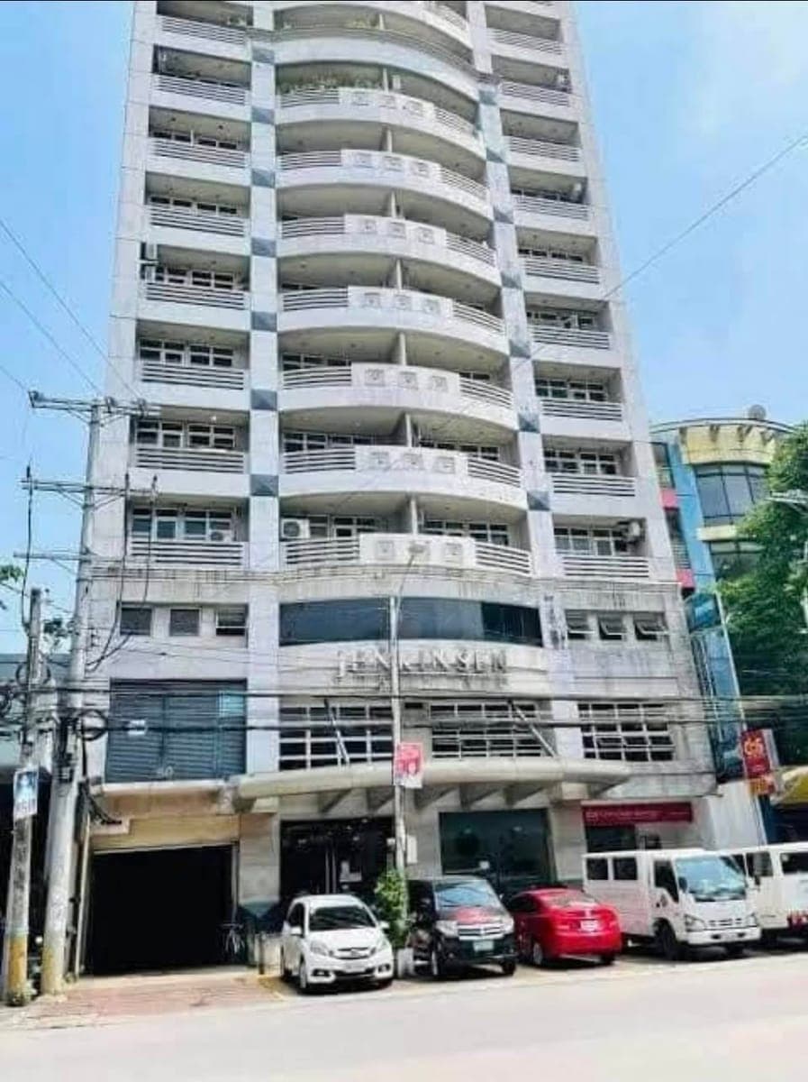 2 Bedroom Condo For Rent - photo 1