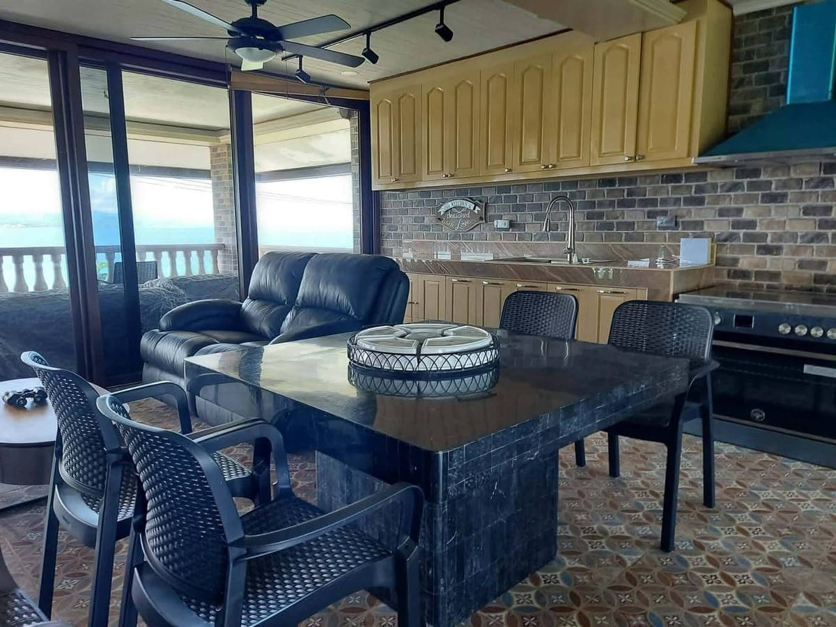 3 STOREY BEACH VIEW FULLYFURNISHED  HOUSE FOR RENT IN LAPU LAPU - photo 4