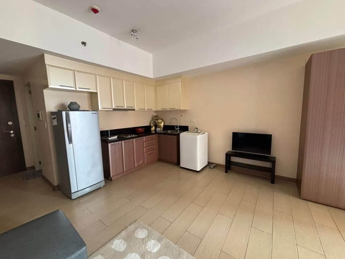 FOR RENT – Fully Furnished Studio Unit - photo 3