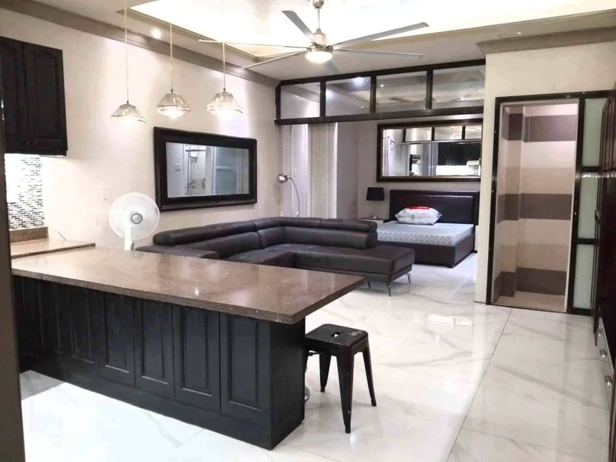 30K FURNISHED 1 BEDROOM HOUSE FOR RENT IN BANILAD CEBU CITY - photo 2