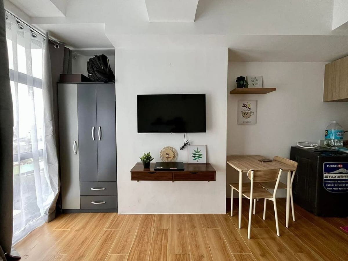 Fully furnished studio for rent in a very strategic location near IT park, waterfront hotel and Ayal... - photo 1